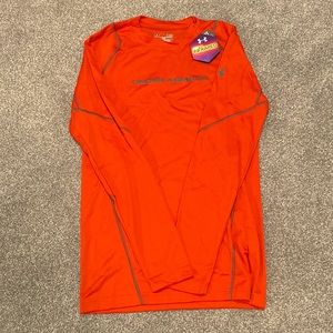 Long sleeve under Armour shirt